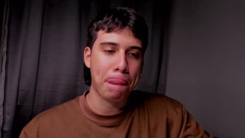 Snapshot of sweetlian_04 chatting on December 14, 2024, 4:12 am Lian online show from December 14, 2024, 4:12 am