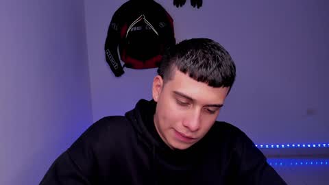 Snapshot of sweetlian_04 chatting on January 4, 2025, 11:17 pm Lian online show from January 4, 2025, 11:17 pm