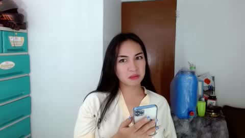 Snapshot of sweetlilly_18 chatting on December 5, 2024, 6:33 pm Lilly online show from December 5, 2024, 6:33 pm