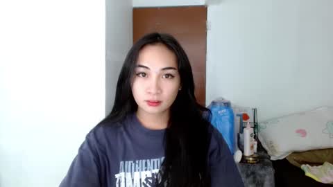 Snapshot of sweetlilly_18 chatting on December 6, 2024, 3:55 pm Lilly online show from December 6, 2024, 3:55 pm