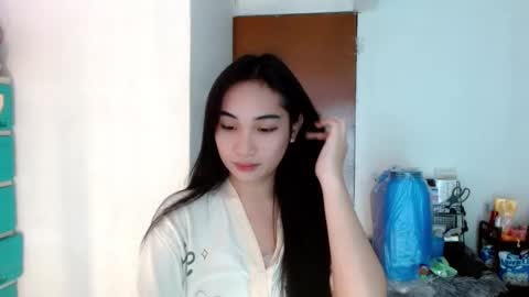 Snapshot of sweetlilly_18 chatting on January 17, 2025, 10:55 am Lilly online show from January 17, 2025, 10:55 am