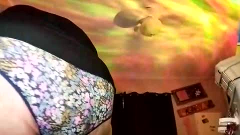 sweetlolajean online show from November 26, 2025, 10:33 pm