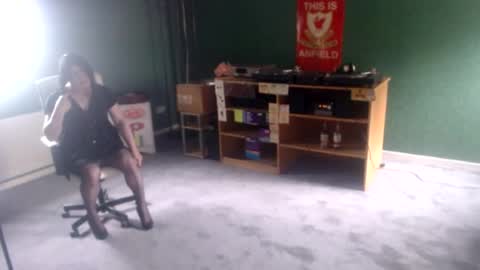 Snapshot of sweetlouise69 chatting on July 18, 2026, 12:31 pm sweetlouise69 online show from July 18, 2026, 12:31 pm