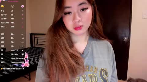 Snapshot of sweetlovepinay04 chatting on May 9, 2026, 3:34 am Zoe online show from May 9, 2026, 3:34 am