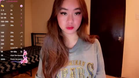 Snapshot of sweetlovepinay04 chatting on May 15, 2026, 5:03 am Zoe online show from May 15, 2026, 5:03 am