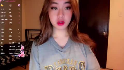Snapshot of sweetlovepinay04 chatting on May 18, 2026, 6:08 am Zoe online show from May 18, 2026, 6:08 am