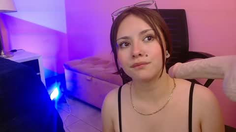 Snapshot of sweetlu_gh chatting on January 27, 2025, 1:26 am Sweetlu online show from January 27, 2025, 1:26 am
