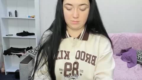 sweetmarylove online show from December 3, 2024, 9:11 am