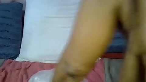 Snapshot of sweetmellowx1 chatting on January 25, 2025, 6:34 am sweetmellowx1 online show from January 25, 2025, 6:34 am