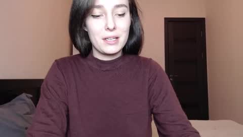 Mia online show from March 18, 2026, 8:23 pm