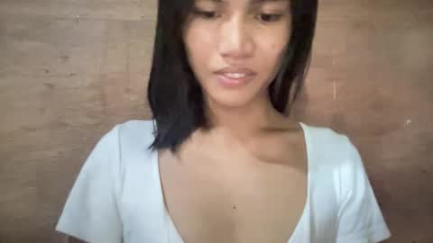 Nia online show from November 29, 2025, 6:38 am