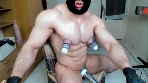 Snapshot of sweetmuscles_boy chatting on February 14, 2026, 7:38 am Lorenzo online show from February 14, 2026, 7:38 am