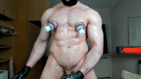 Snapshot of sweetmuscles_boy chatting on February 20, 2026, 6:26 am Lorenzo online show from February 20, 2026, 6:26 am