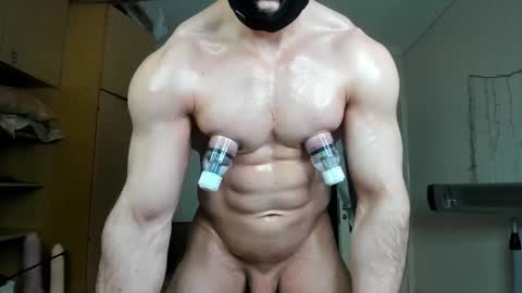 Snapshot of sweetmuscles_boy chatting on February 23, 2026, 6:44 am Lorenzo online show from February 23, 2026, 6:44 am