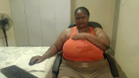 Snapshot of sweetnoziexxx chatting on December 6, 2024, 5:53 am sweetnoziexxx online show from December 6, 2024, 5:53 am