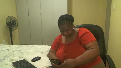 Snapshot of sweetnoziexxx chatting on December 11, 2024, 8:36 am sweetnoziexxx online show from December 11, 2024, 8:36 am