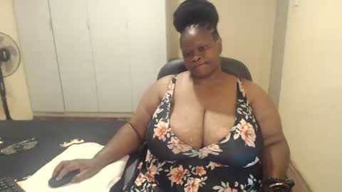 Snapshot of sweetnoziexxx chatting on February 6, 2025, 10:48 am sweetnoziexxx online show from February 6, 2025, 10:48 am