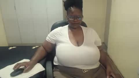 Snapshot of sweetnoziexxx chatting on February 26, 2025, 10:58 am sweetnoziexxx online show from February 26, 2025, 10:58 am