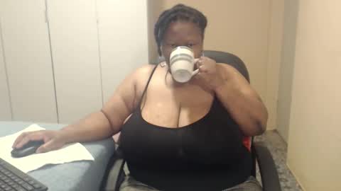 Snapshot of sweetnoziexxx chatting on September 19, 2025, 4:47 am sweetnoziexxx online show from September 19, 2025, 4:47 am