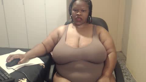 Snapshot of sweetnoziexxx chatting on October 18, 2025, 3:31 am sweetnoziexxx online show from October 18, 2025, 3:31 am