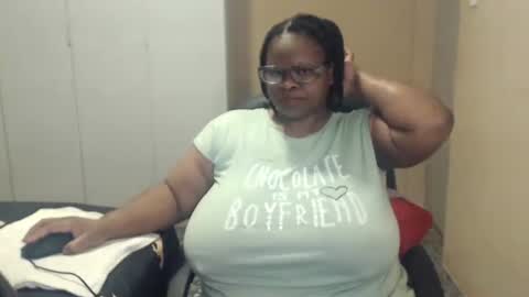 Snapshot of sweetnoziexxx chatting on October 25, 2025, 4:20 am sweetnoziexxx online show from October 25, 2025, 4:20 am