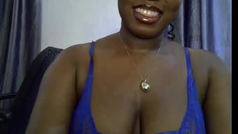 Snapshot of sweetpetitgirl chatting on February 8, 2026, 7:23 am LILY BRANDY online show from February 8, 2026, 7:23 am