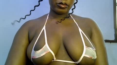 Snapshot of sweetpetitgirl chatting on April 30, 2026, 8:09 am LILY BRANDY online show from April 30, 2026, 8:09 am