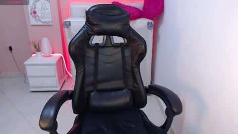 sweetpiaa online show from October 20, 2025, 6:36 am