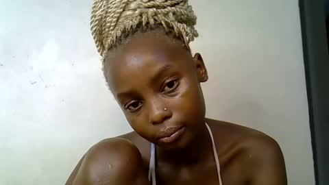 Snapshot of sweetrall chatting on March 8, 2026, 3:27 pm Lilly online show from March 8, 2026, 3:27 pm