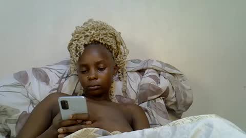 Snapshot of sweetrall chatting on March 15, 2026, 4:35 pm Lilly online show from March 15, 2026, 4:35 pm