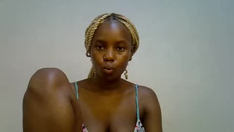 Snapshot of sweetrall chatting on March 19, 2026, 11:31 pm Lilly online show from March 19, 2026, 11:31 pm