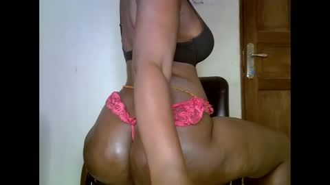 Snapshot of sweetrenne chatting on February 24, 2025, 10:36 pm sweetrenne online show from February 24, 2025, 10:36 pm