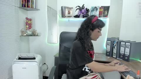 sweetsamy39715 online show from January 8, 2025, 7:34 pm