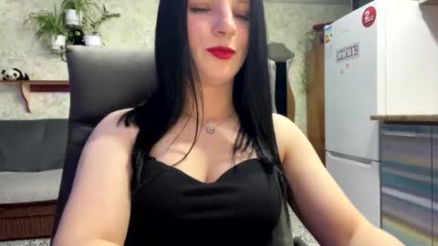 Snapshot of sweetshy99 chatting on March 25, 2026, 8:15 pm Sweet Shy online show from March 25, 2026, 8:15 pm