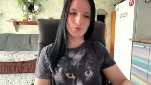 Snapshot of sweetshy99 chatting on April 27, 2026, 12:47 pm Sweet Shy online show from April 27, 2026, 12:47 pm