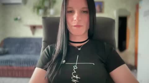 Sweet Shy online show from June 14, 2026, 10:28 am