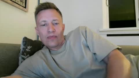 sweetsinner83 online show from May 15, 2026, 8:49 pm