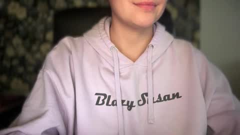 sweetssmashed online show from November 14, 2025, 10:18 pm