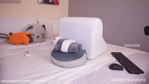 Sofia  online show from February 20, 2026, 5:04 am