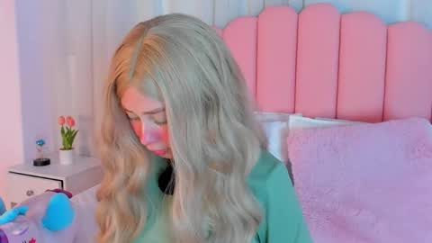 sweett_fire online show from April 28, 2026, 5:40 pm