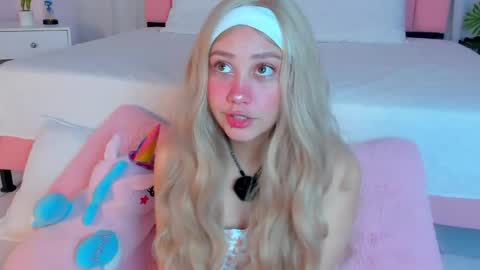 sweett_fire online show from April 29, 2026, 5:52 pm