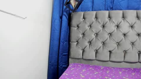 sweett_luna_19 online show from January 14, 2026, 12:44 pm