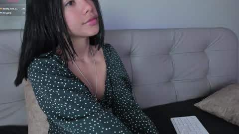 Snapshot of sweett_petite chatting on January 21, 2025, 4:37 pm online show from January 21, 2025, 4:37 pm