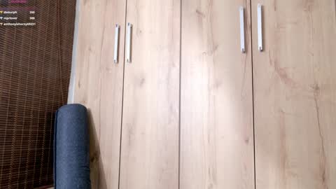 Snapshot of sweett_petite chatting on January 28, 2025, 11:28 pm online show from January 28, 2025, 11:28 pm
