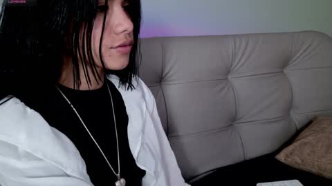 Snapshot of sweett_petite chatting on February 7, 2025, 8:20 pm online show from February 7, 2025, 8:20 pm