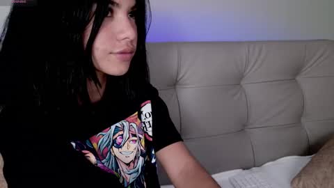 Snapshot of sweett_petite chatting on February 11, 2025, 4:24 pm online show from February 11, 2025, 4:24 pm