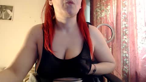 Snapshot of sweettanne chatting on April 15, 2026, 10:33 am SweettAnne online show from April 15, 2026, 10:33 am