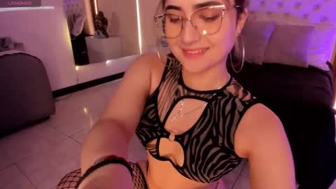 Snapshot of sweetty_paulina chatting on October 20, 2025, 12:16 pm Swetty. online show from October 20, 2025, 12:16 pm