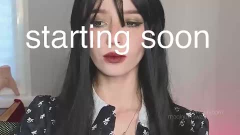 Elis  a little vacation Ill be here Saturday my schedules in bio online show from October 3, 2025, 7:49 am