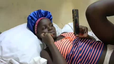 sweetvallerie online show from February 13, 2025, 11:47 pm